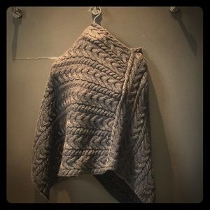 💯 virgin wool Irish poncho